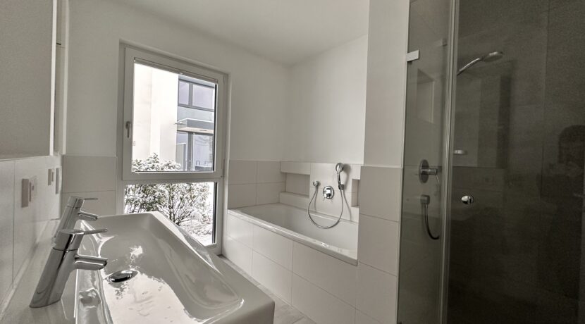 Badezimmer - vergleichbare Wohnung