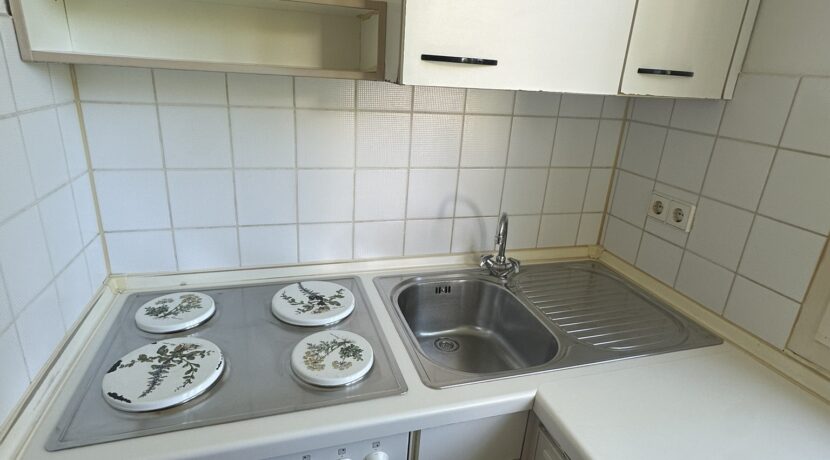 95-0212_Küche (2)