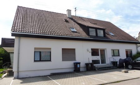 Detailansicht Hausansicht der Immobilie Stellplatz im Freien