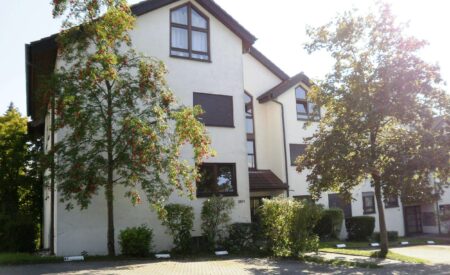 Detailansicht Hausansicht der Immobilie Stellplatz im Freien