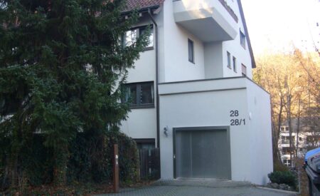 Detailansicht Hausansicht der Immobilie Tiefgaragenstellplatz