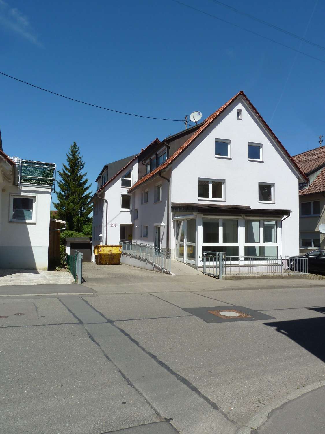 Detailansicht Hausansicht der Immobilie Schönes Studentenzimmer in einem Wohnheim in Filderstadt-Sielmingen