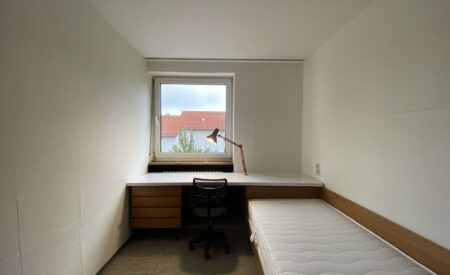 Detailansicht Schlafzimmer der Immobilie Studentenzimmer in einem Wohnheim in Tübingen