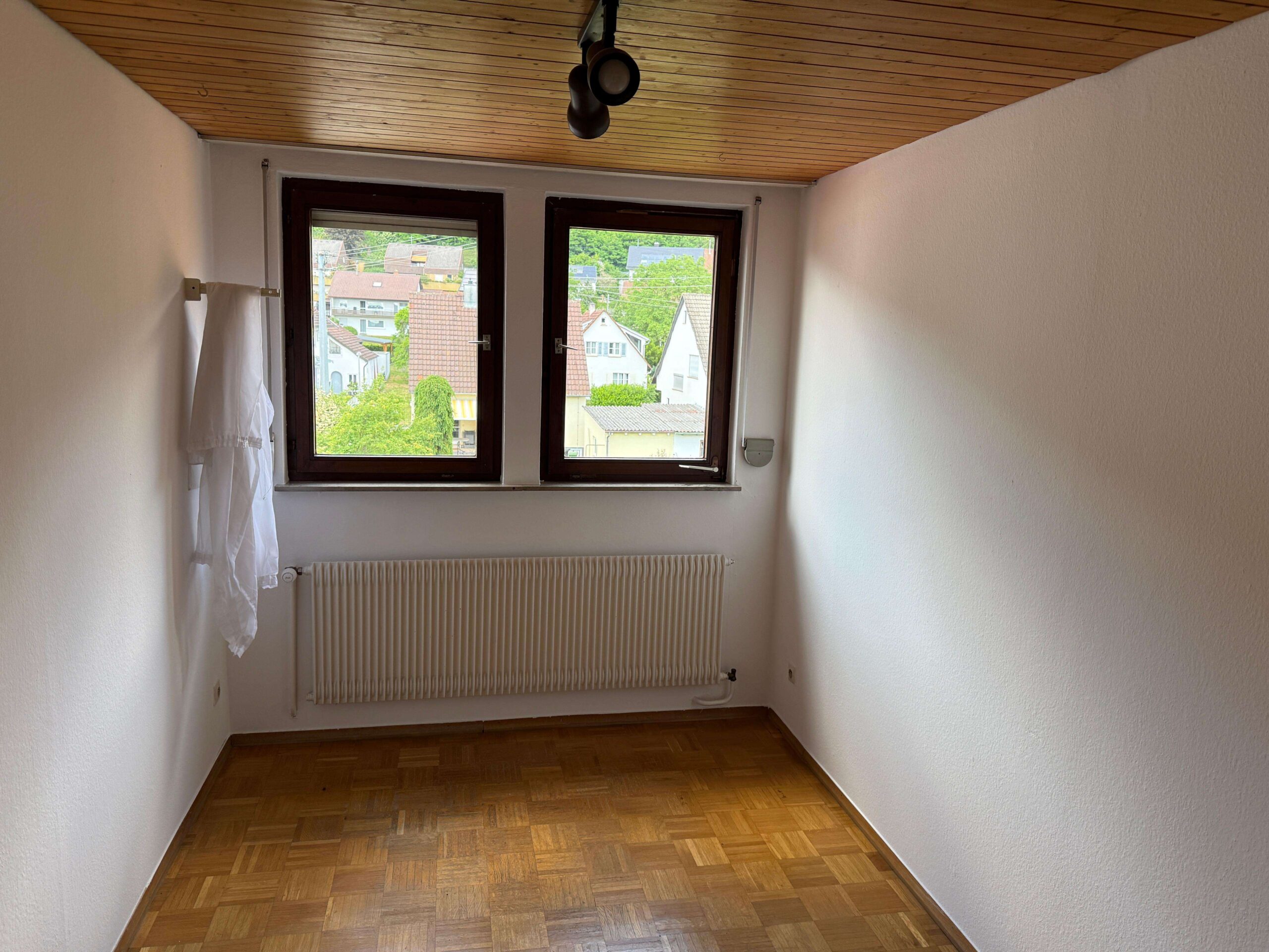 Detailansicht Zimmer der Immobilie Studentenzimmer in einem Wohnheim in Tübingen-Hirschau