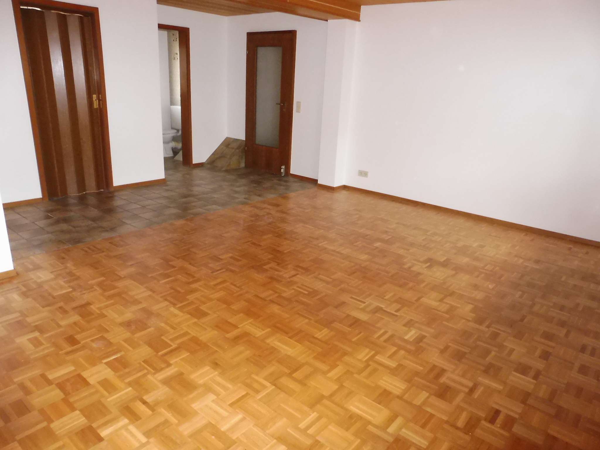 Detailansicht Wohnzimmer der Immobilie Gepflegte 2-Zimmer-Wohnung in Weil im Schönbuch