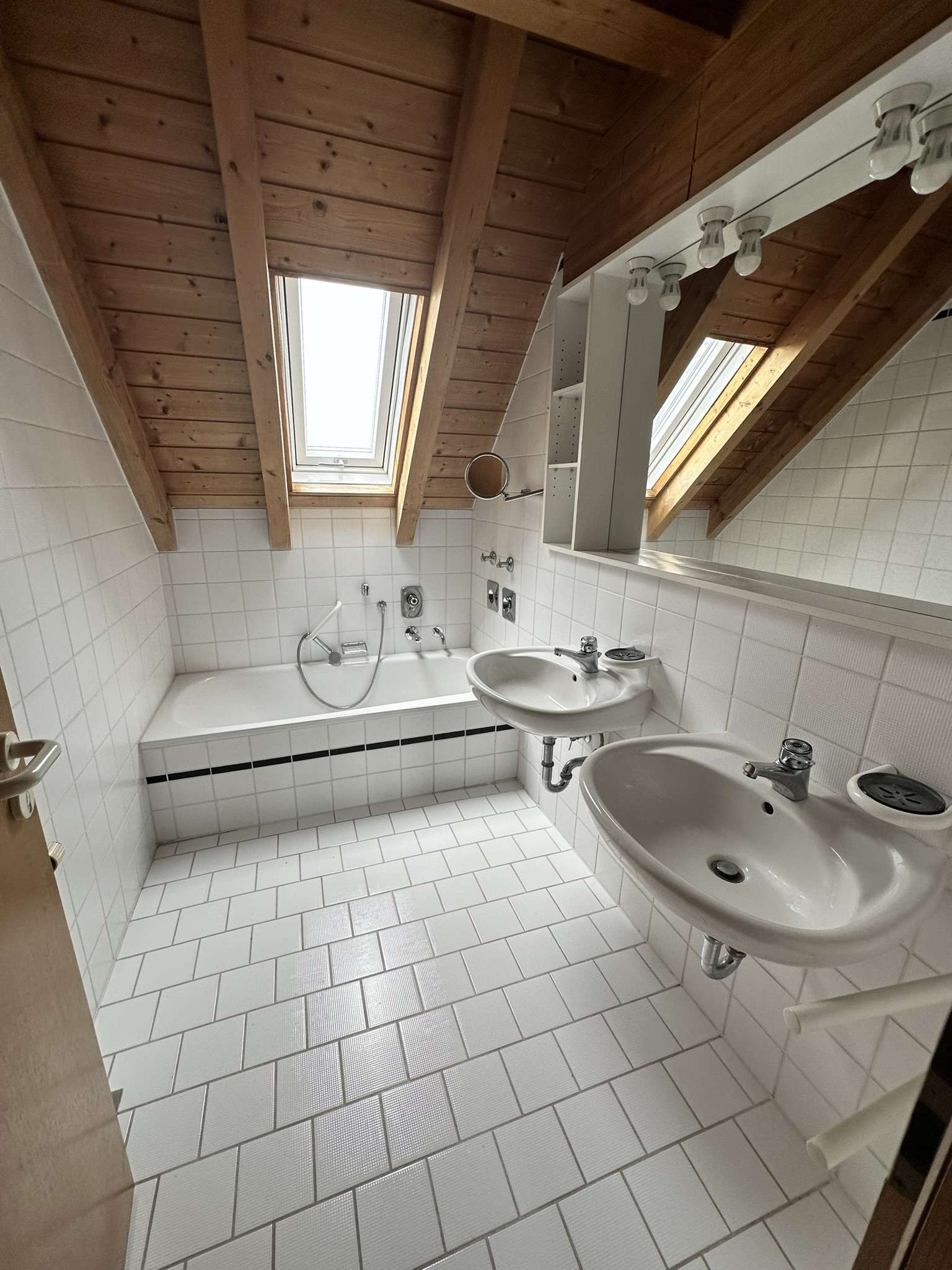 Detailansicht Badezimmer der Immobilie Gemütliche 3-Zimmer-Wohnung in Betzingen