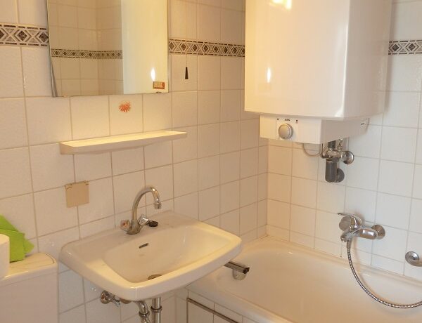 Q8-0004_Badezimmer (4)