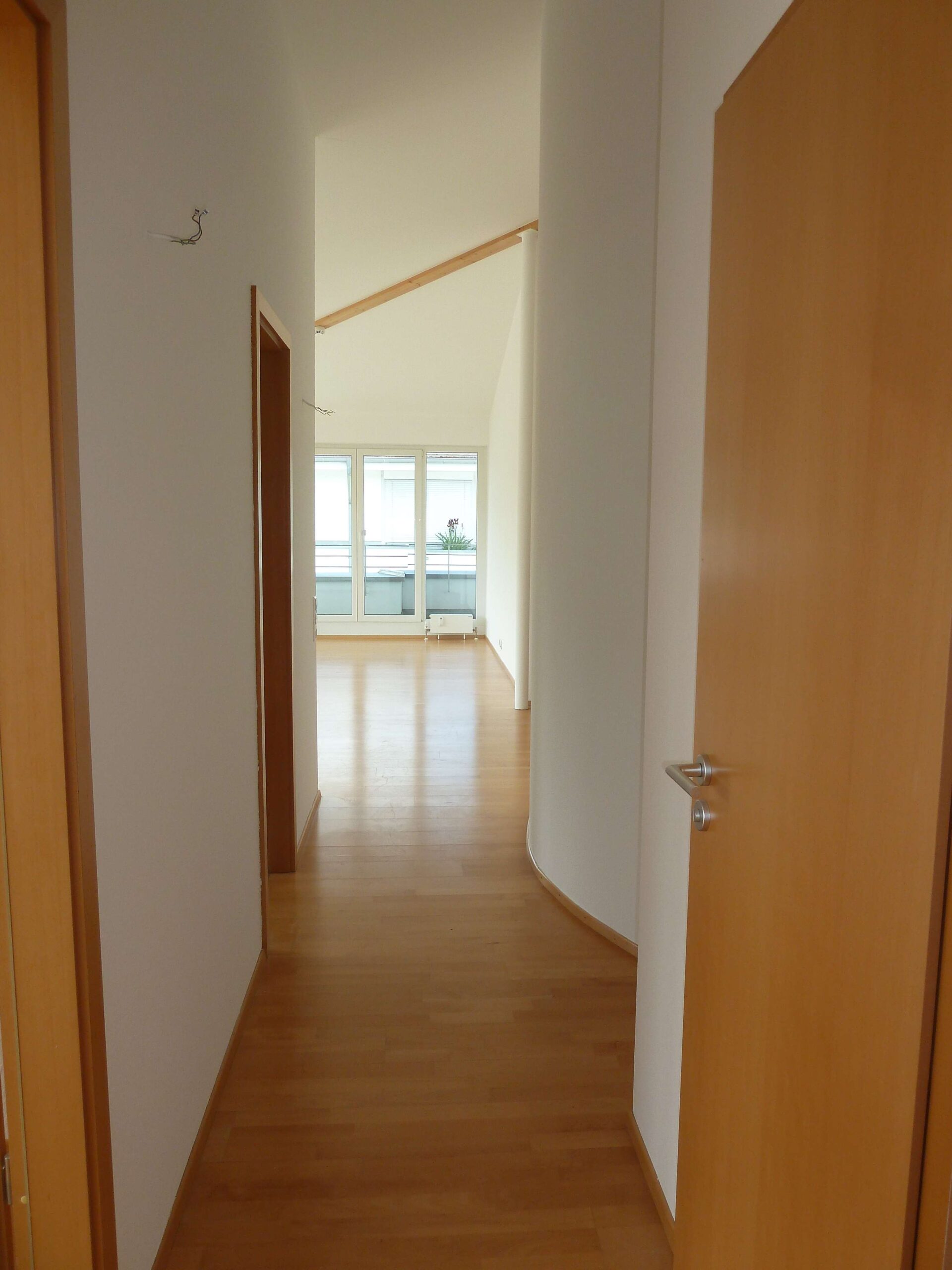 Detailansicht Flur der Immobilie Sehr helle 3-Zimmer-Penthouse-Wohnung "Am Georgenberg"