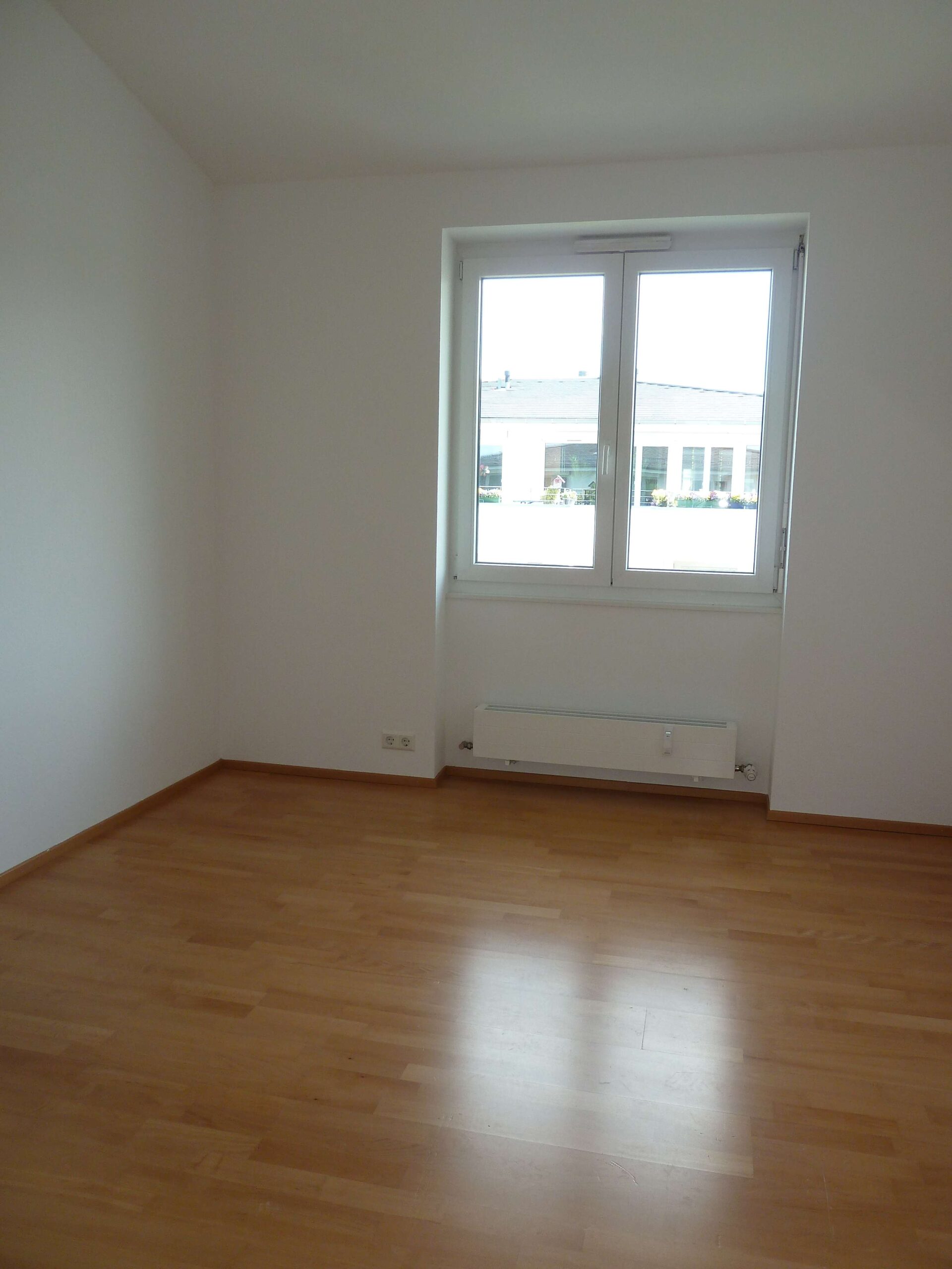Detailansicht Kinderzimmer der Immobilie Sehr helle 3-Zimmer-Penthouse-Wohnung "Am Georgenberg"