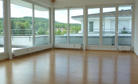 Detailansicht Wohnzimmer der Immobilie Sehr helle 3-Zimmer-Penthouse-Wohnung "Am Georgenberg"