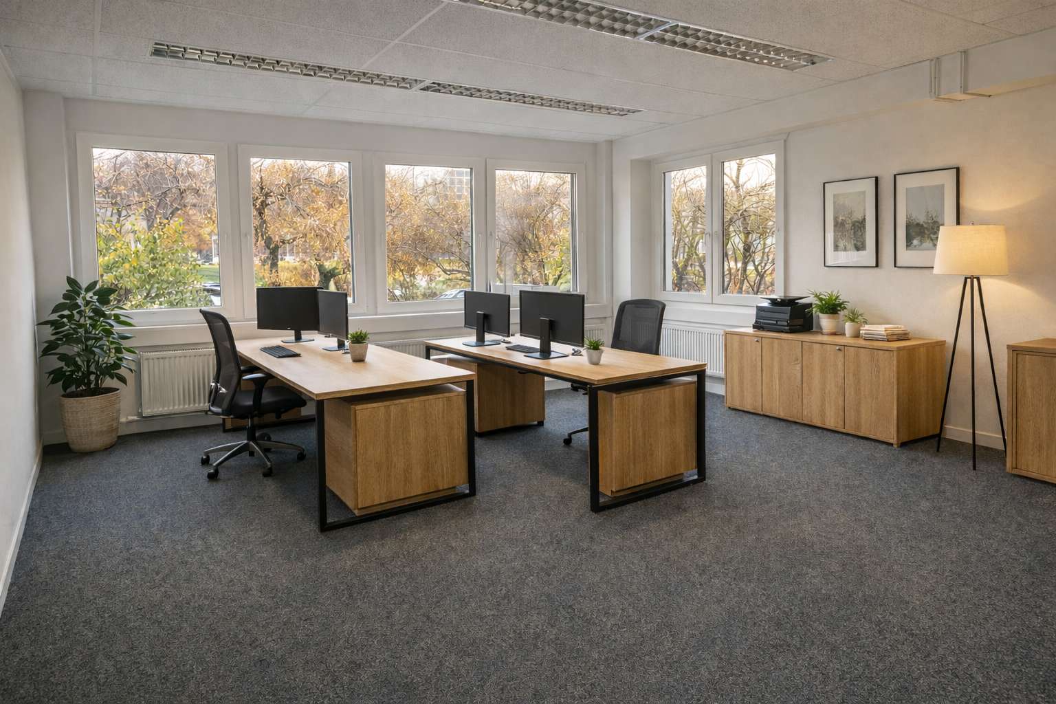 Detailansicht Büro Südseite der Immobilie Büro in ruhiger Lage, lichtdurchflutet