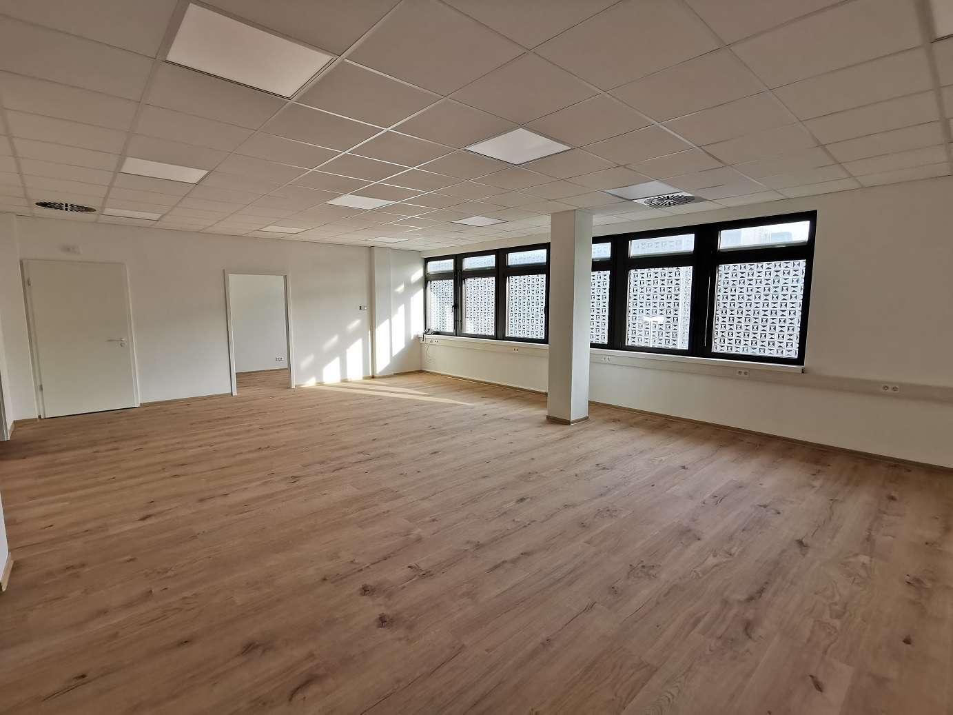Detailansicht Schulungsraum (2) der Immobilie moderne Büro- Praxisflächen in zentraler Bestlage
