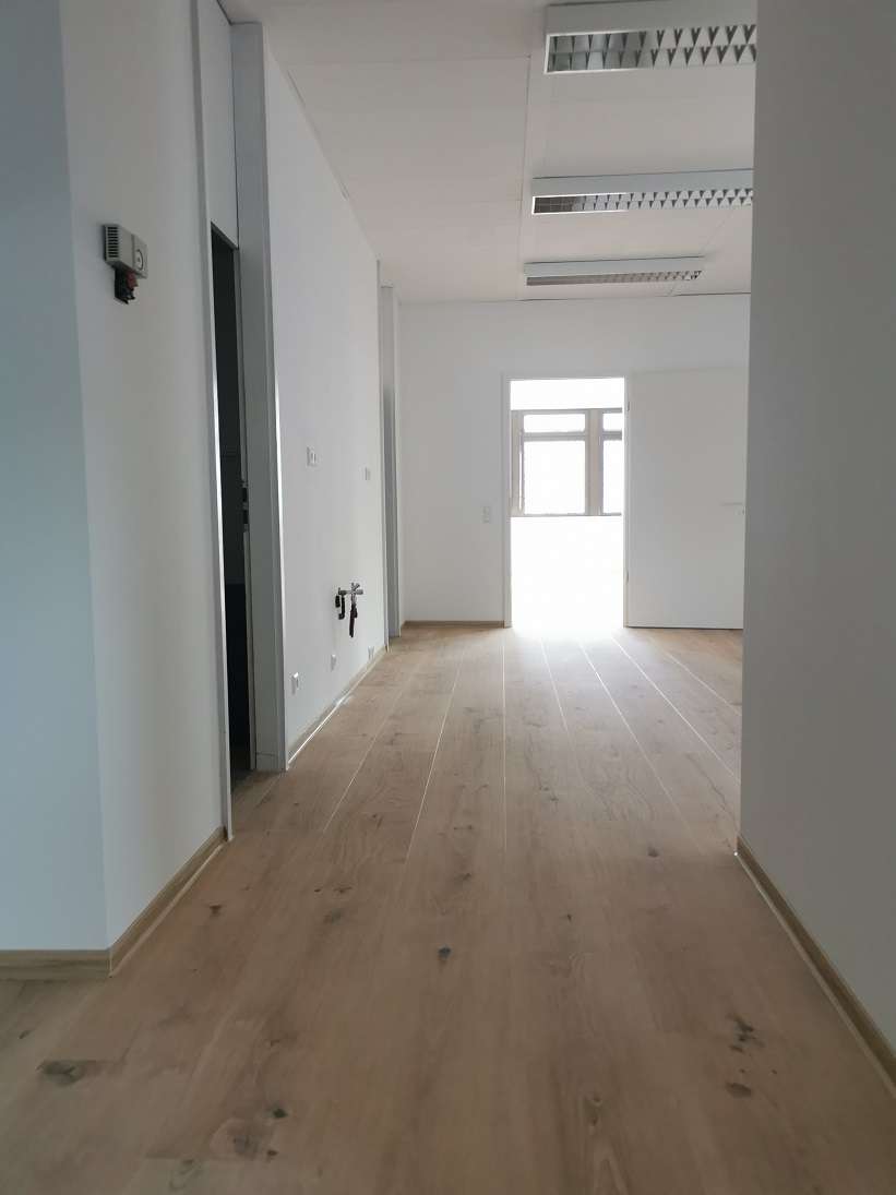 Detailansicht Flur der Immobilie moderne Büro- Praxisflächen in zentraler Bestlage