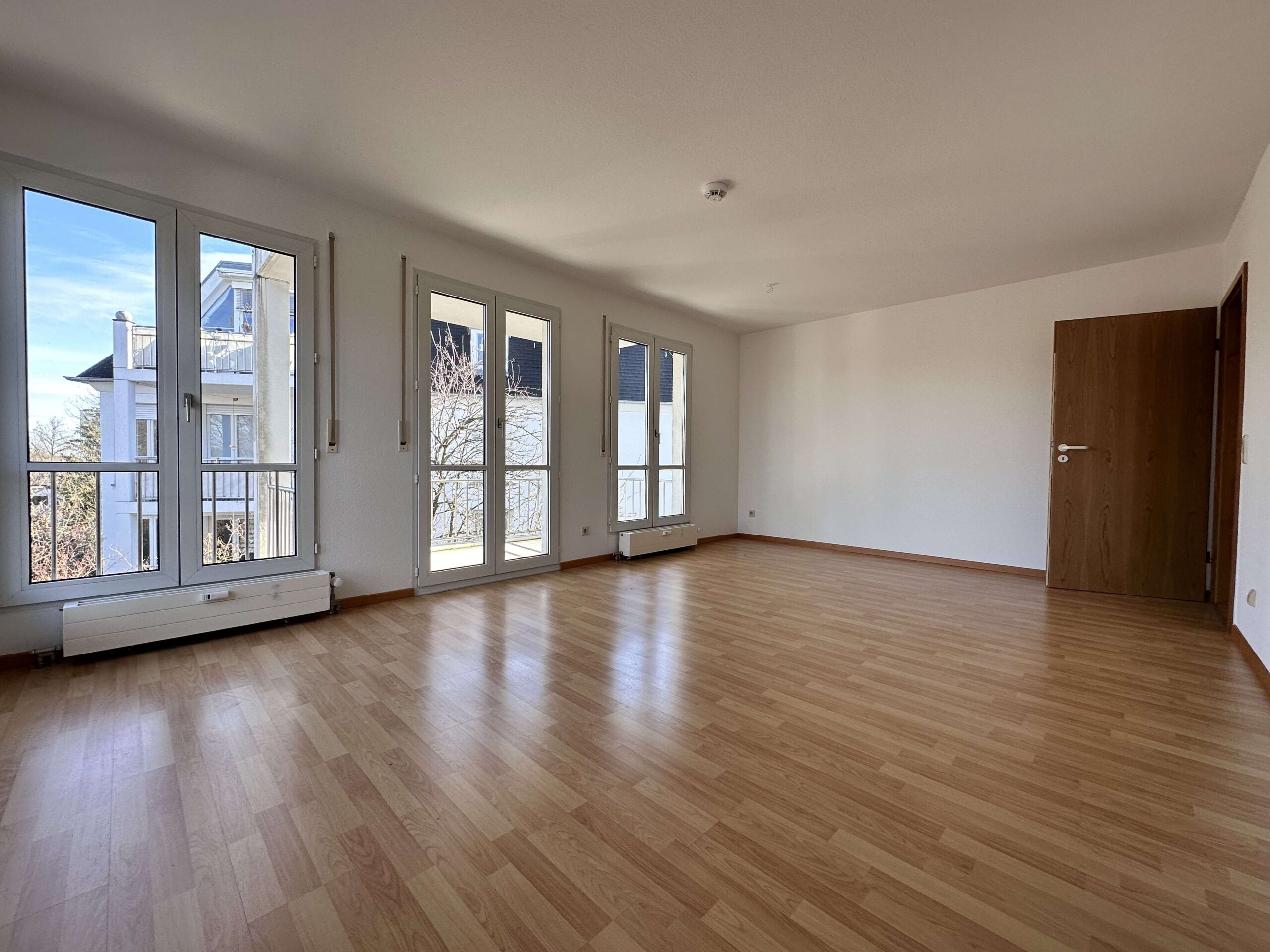 Detailansicht Wohnzimmer der Immobilie Schöne 1-Zimmer-Wohnung am Wasenwald