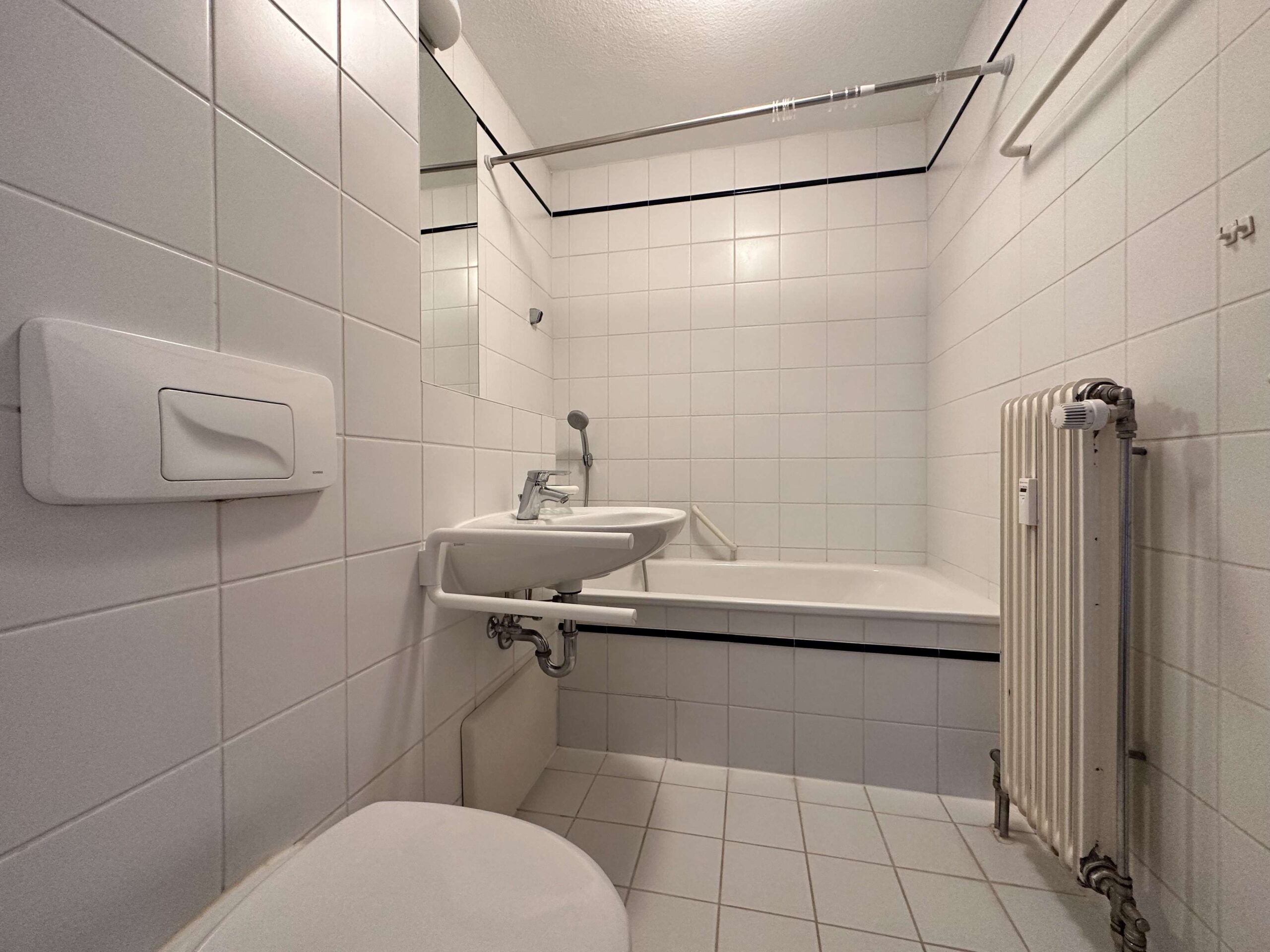 Detailansicht Badezimmer der Immobilie Schöne 1-Zimmer-Wohnung am Wasenwald