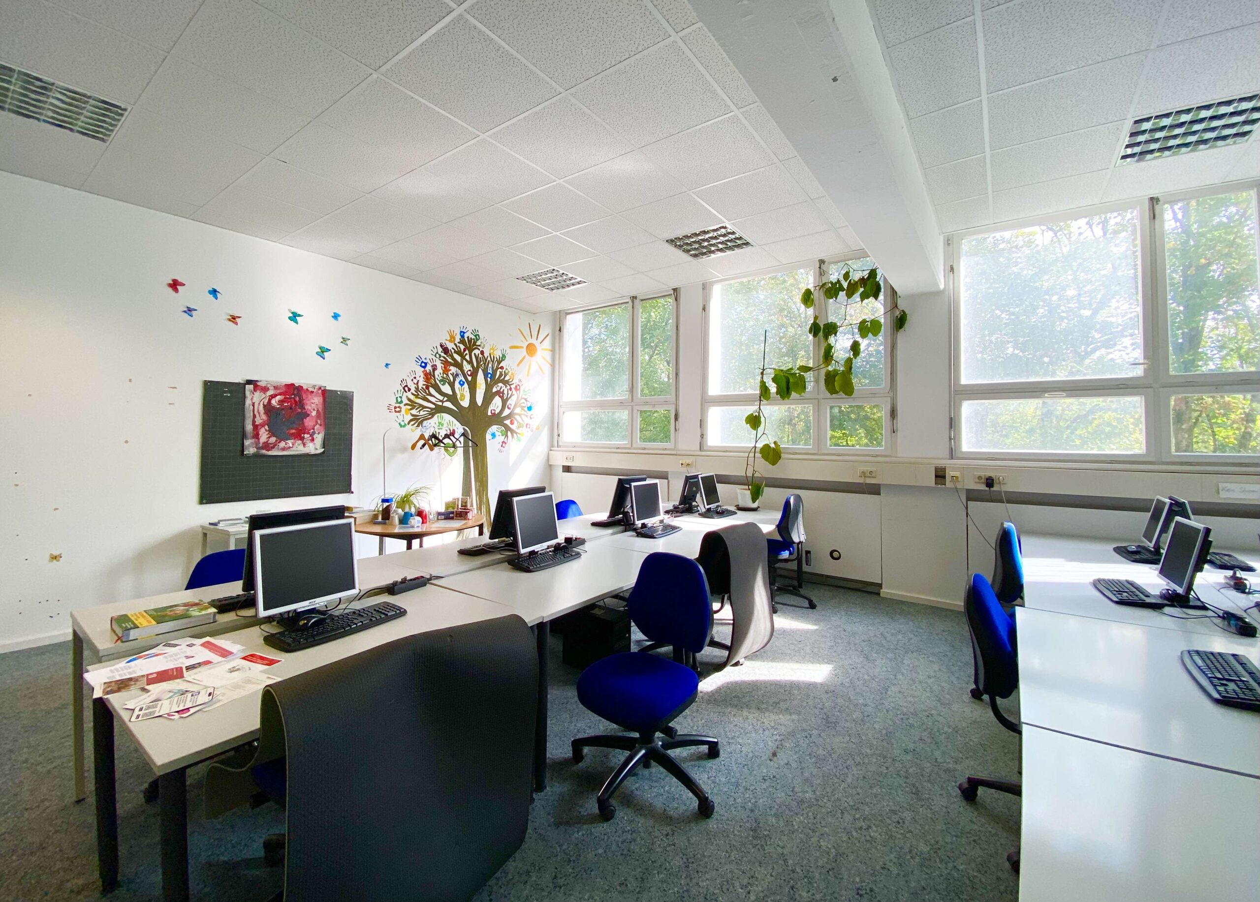 Detailansicht Büro 1 der Immobilie Stadtnahes Büro- und Geschäftshaus, halb im Grünen