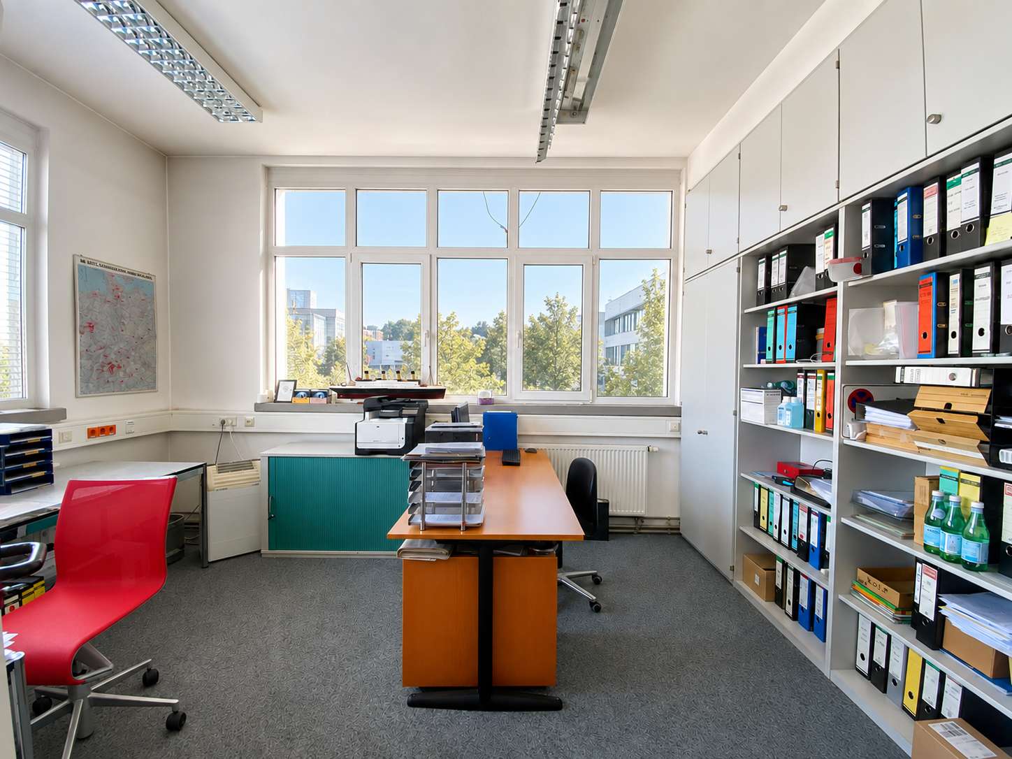 Detailansicht Büro 1 der Immobilie Büro/ Labor/ Praxis in Stadtnähe