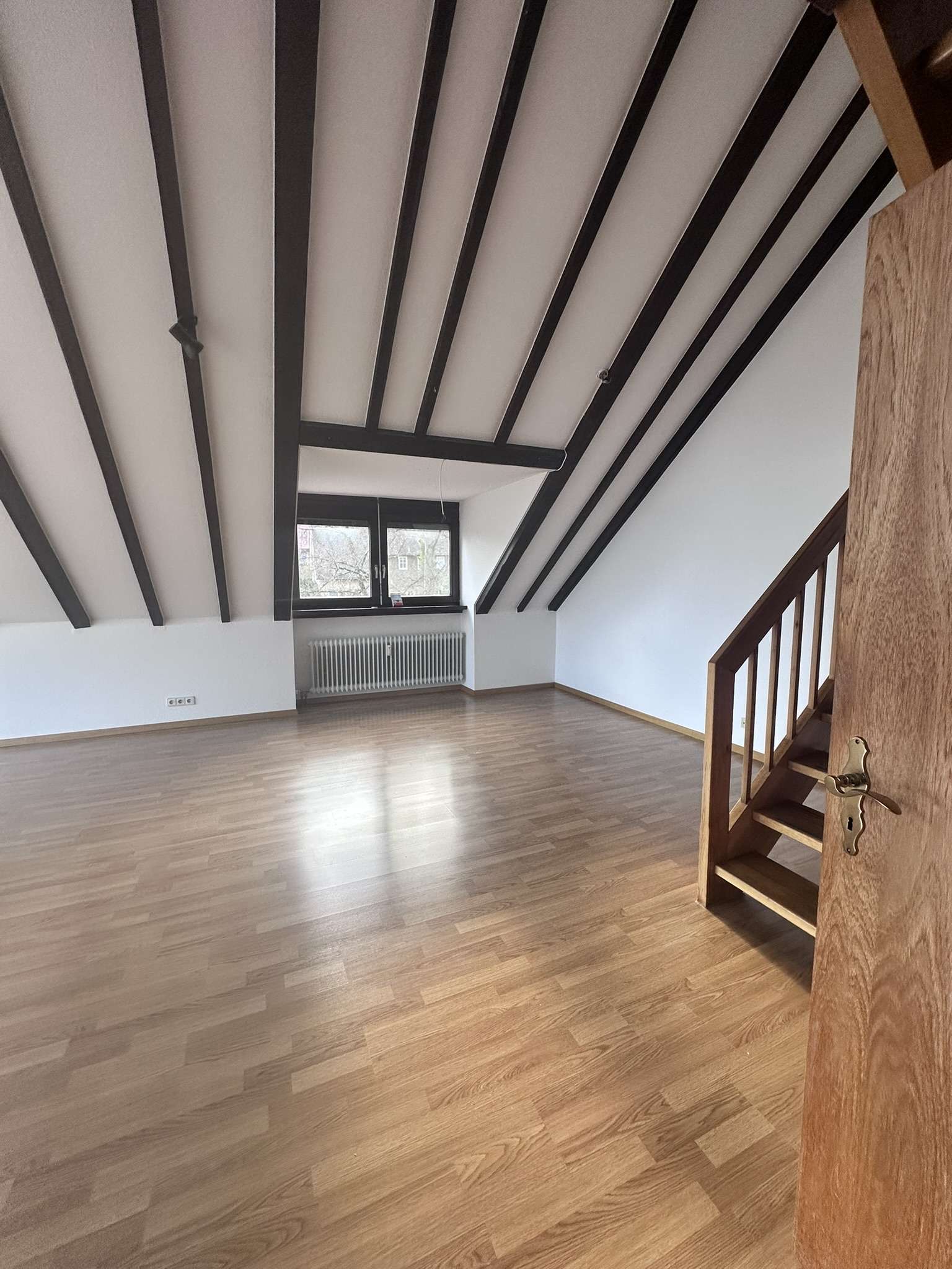 Detailansicht Wohnzimmer der Immobilie Ruhig gelegene 3,5-Zimmer-Maisonettewohnung in Tübingen