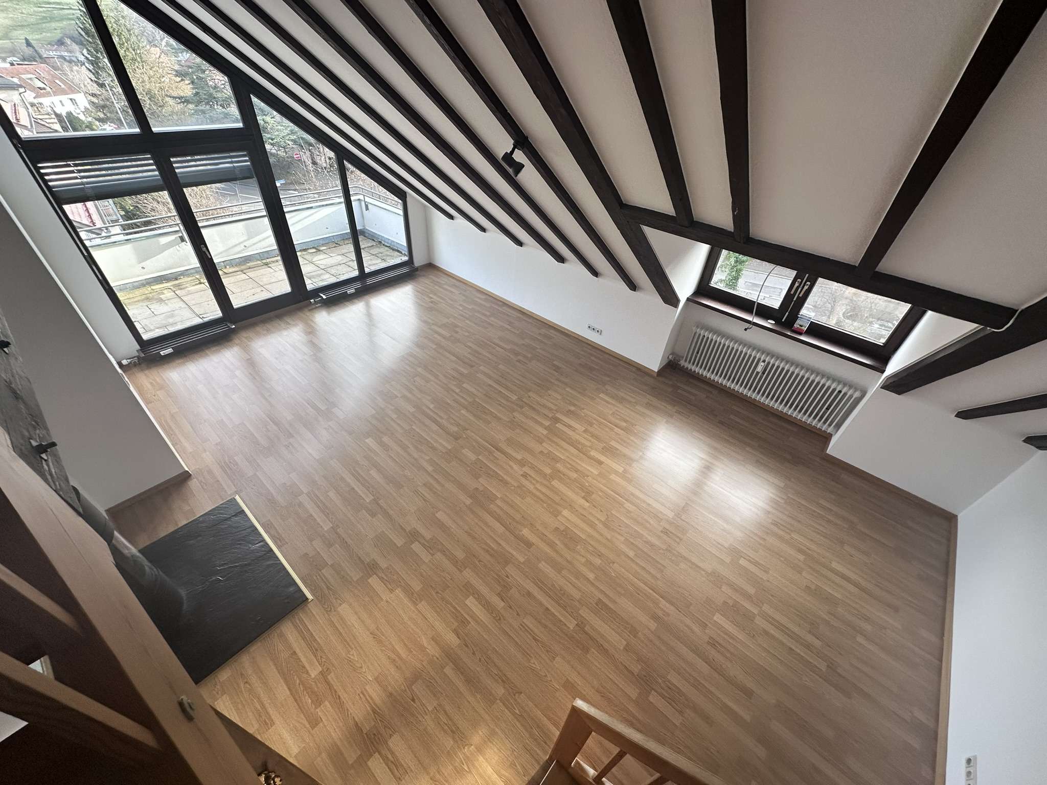 Detailansicht Wohnzimmer der Immobilie Ruhig gelegene 3,5-Zimmer-Maisonettewohnung in Tübingen