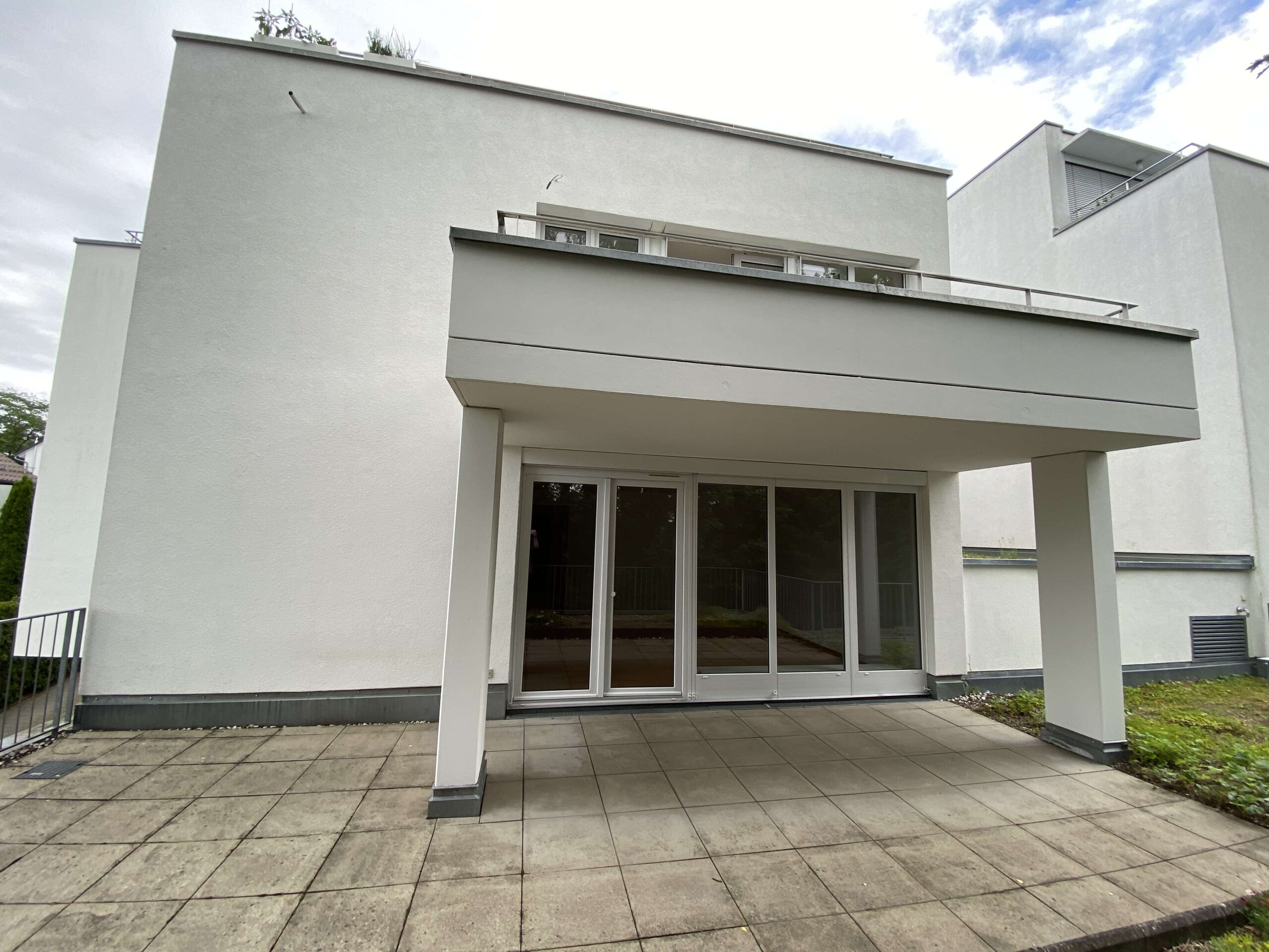 Detailansicht Terrasse der Immobilie Sehr schöne 3-Zimmer-Wohnung am Fuße der Achalm