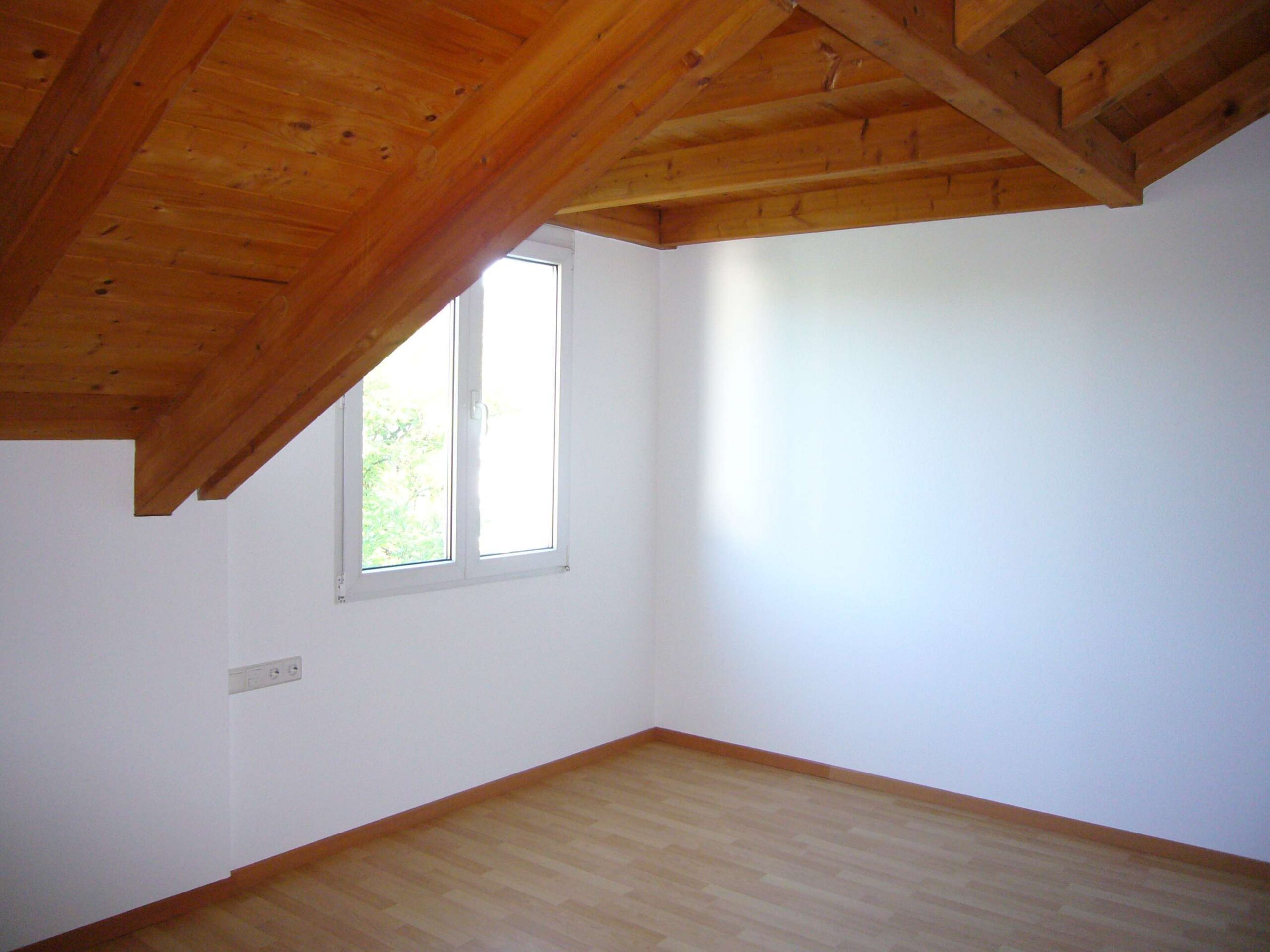 Detailansicht Schlafzimmer der Immobilie 2-Zimmer-Studiowohnung am Fuße des Georgenberges in Reutlingen