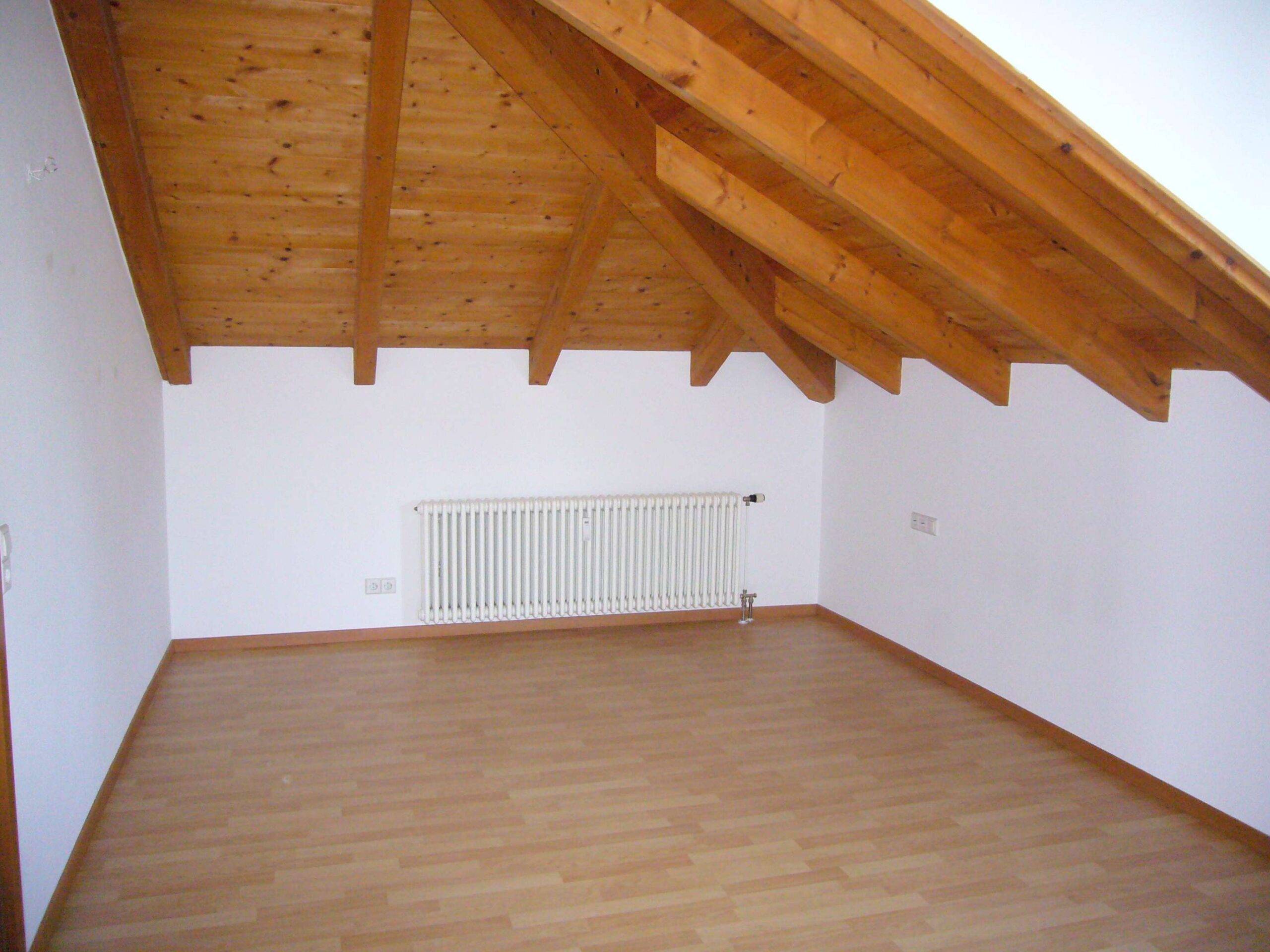 Detailansicht Schlafzimmer der Immobilie 2-Zimmer-Studiowohnung am Fuße des Georgenberges in Reutlingen