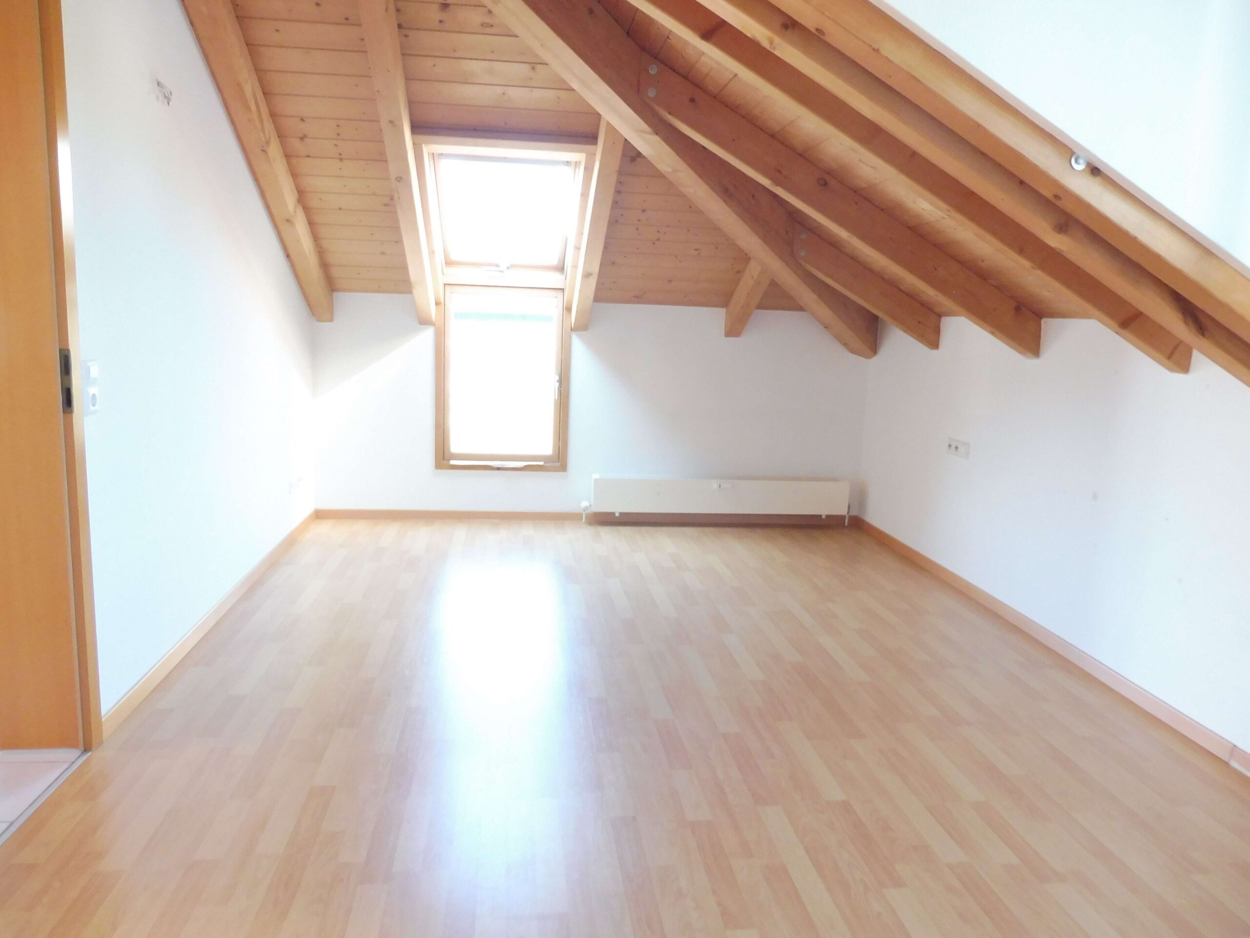 Detailansicht Schlafzimmer der Immobilie 2-Zimmer-Wohnung in sehr schöner Ortsrandlage in Eningen