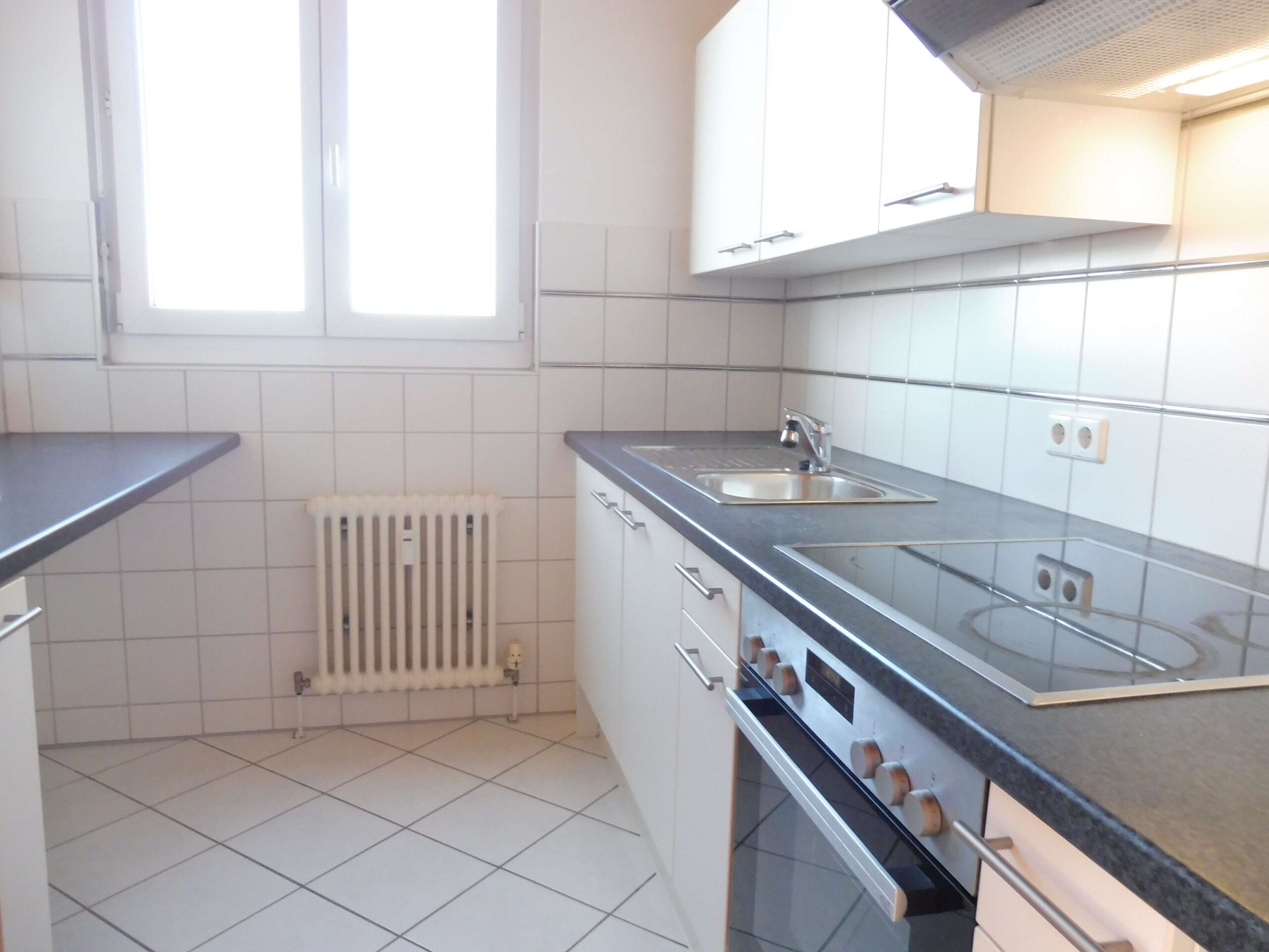 Detailansicht Küche der Immobilie 2-Zimmer-Wohnung in sehr schöner Ortsrandlage in Eningen