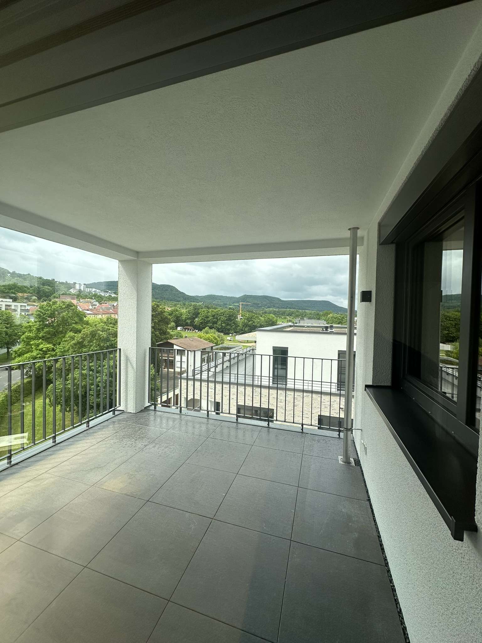 Detailansicht Balkon der Immobilie *Neubau* 4-Zi.-Wohnung im 5. Obergeschoss