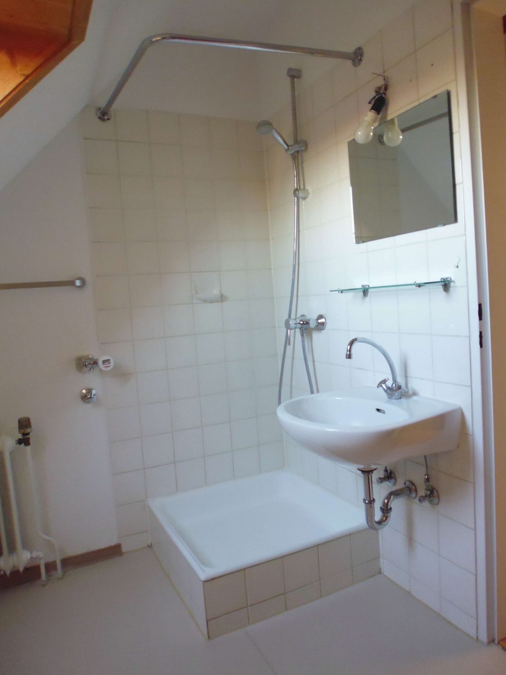 Detailansicht Badezimmer der Immobilie Schöne 1-Zimmer-Studiowohnung in Dusslingen