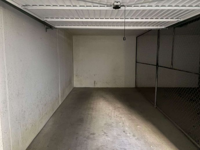 Detailansicht Garage der Immobilie Garage zu vermieten