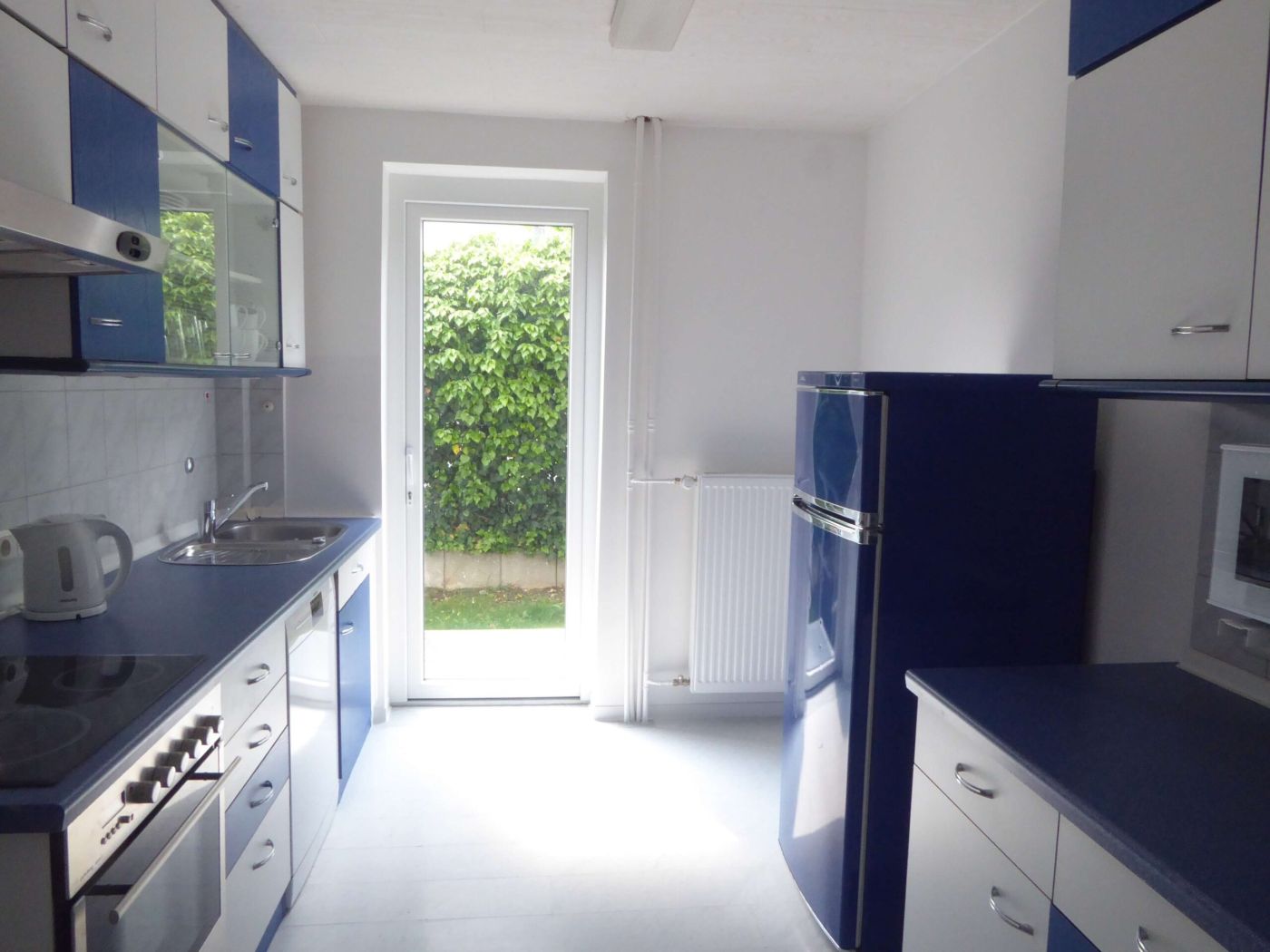 Detailansicht Gemeinschaftsküche der Immobilie NUR FÜR STUDENTEN-/INNEN - Zimmer in 3er-WG in einem Studentenwohnheim in Reutlingen