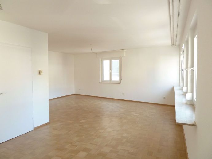 Detailansicht Wohnzimmer der Immobilie Schöne 4-Zimmer-Wohnung in Pfullingen
