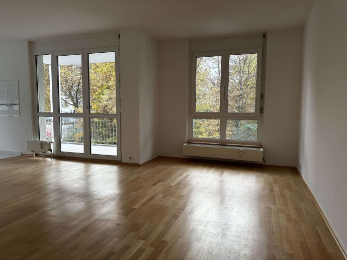 Detailansicht Wohnzimmer der Immobilie Zentrumsnahe 3-Zimmer-Wohnung in Reutlingen