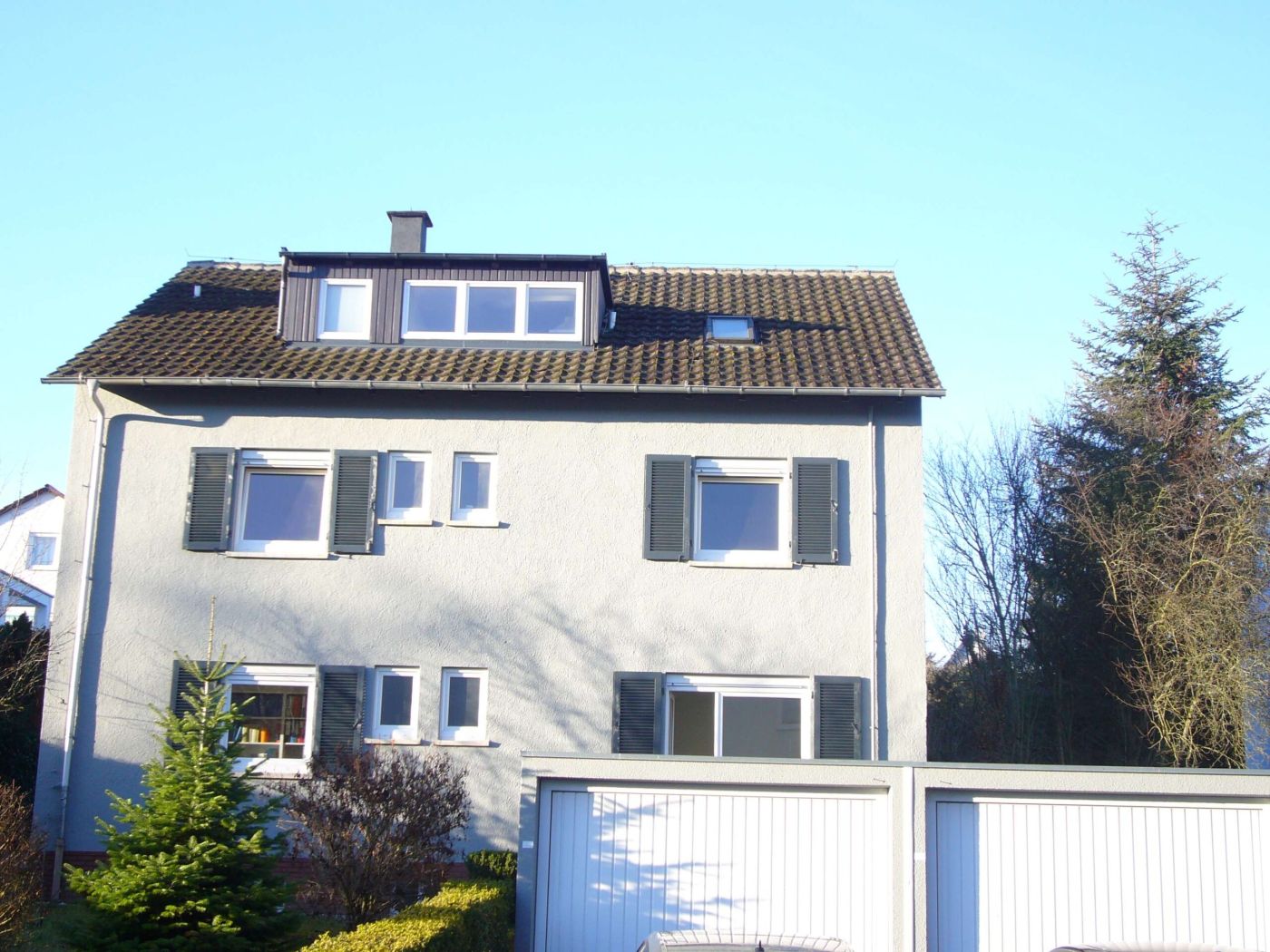 Detailansicht Hausansicht der Immobilie NUR FÜR STUDENTEN-/INNEN - Zimmer in 3er-WG in einem Studentenwohnheim in Reutlingen