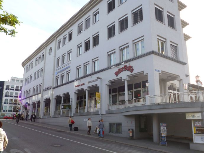 Detailansicht Hausansicht der Immobilie Stellplatz auf einem Stapelparker in zentraler Lage