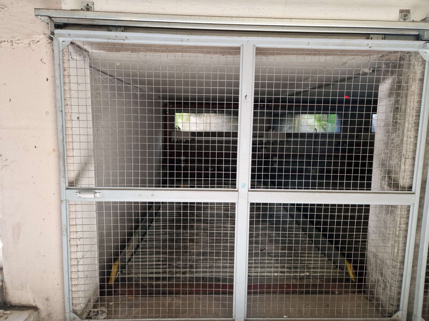 Detailansicht Beispielfoto Stellplatz der Immobilie Stellplatz auf einem Stapelparker in zentraler Lage
