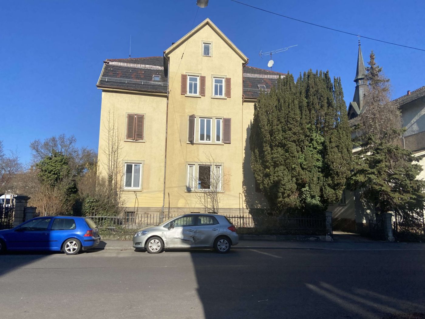 Detailansicht Hausansicht der Immobilie Zimmer in einer 4er-WG in einem Studentenwohnheim in Reutlingen