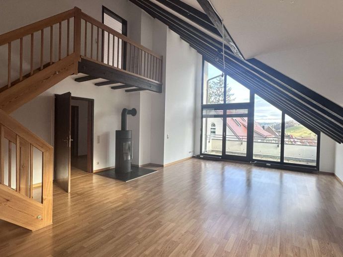 Detailansicht Wohnzimmer der Immobilie Ruhig gelegene 3,5-Zimmer-Maisonettewohnung in Tübingen