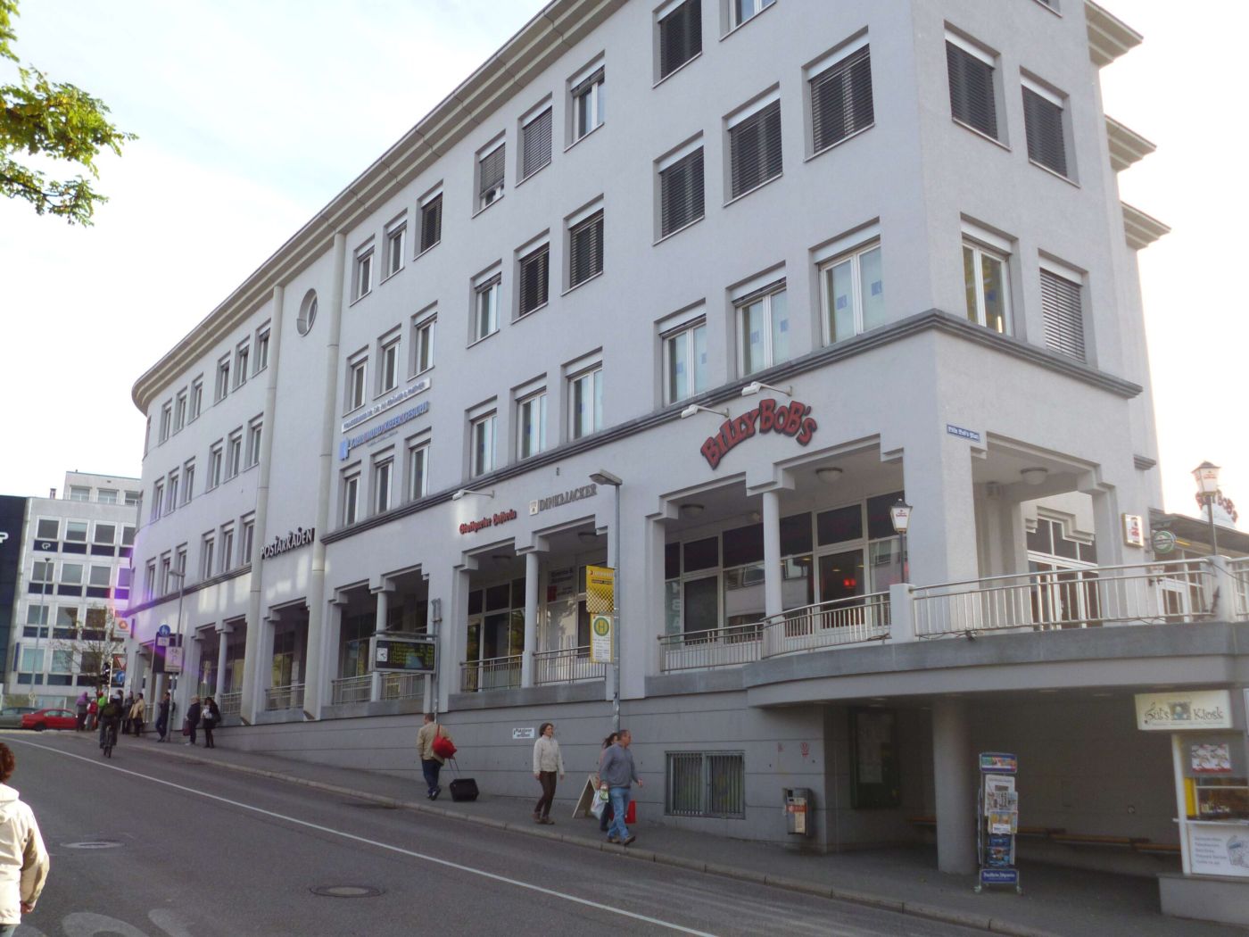 Detailansicht Hausansicht der Immobilie Stellplatz auf einem Stapelparker in zentraler Lage